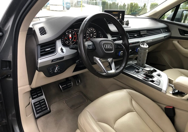 Audi Q7 cena 163900 przebieg: 167500, rok produkcji 2016 z Poznań małe 562